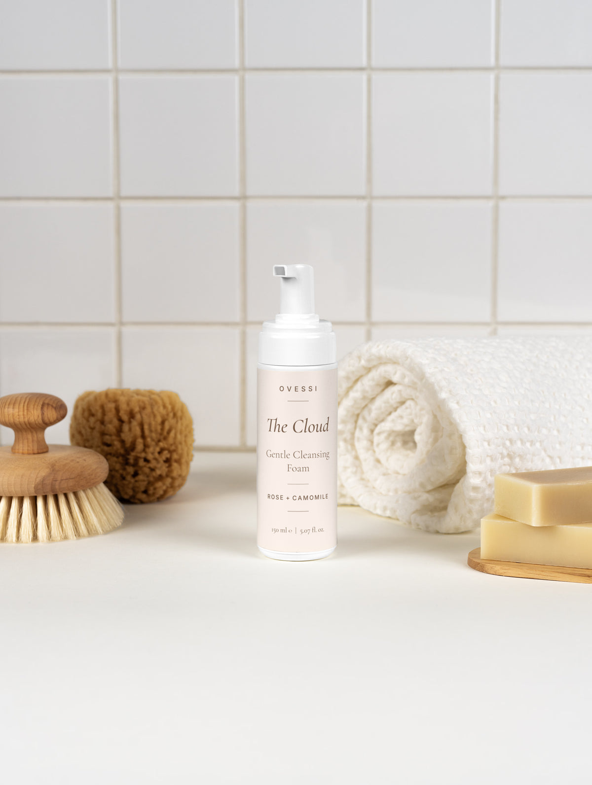 The Cloud : Gentle Cleansing Foam, view 3
