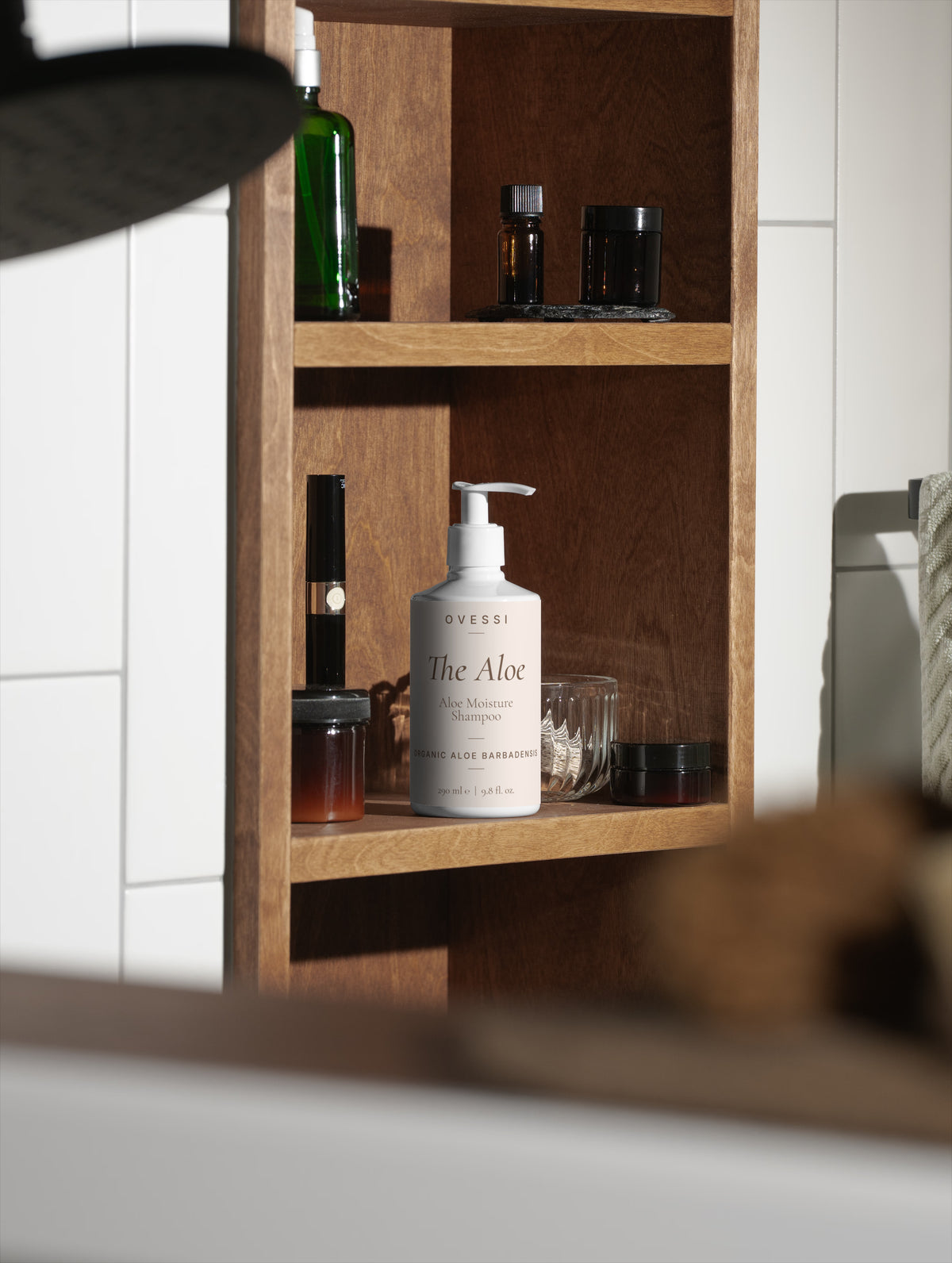 The Aloe : Aloe Moisture Shampoo